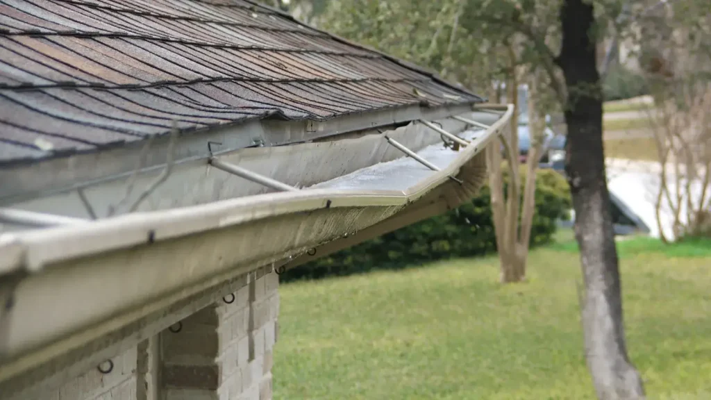 Sagging Gutters bg